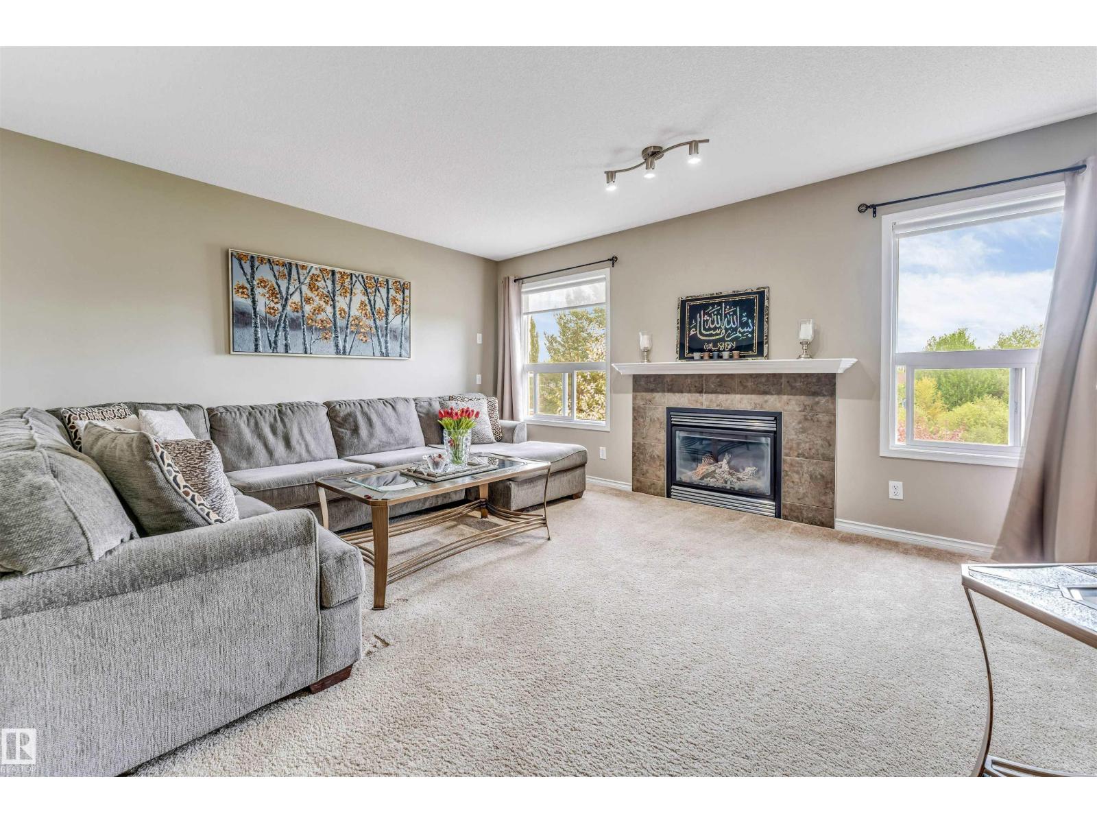 143 ELLINGTON CR — photo 41