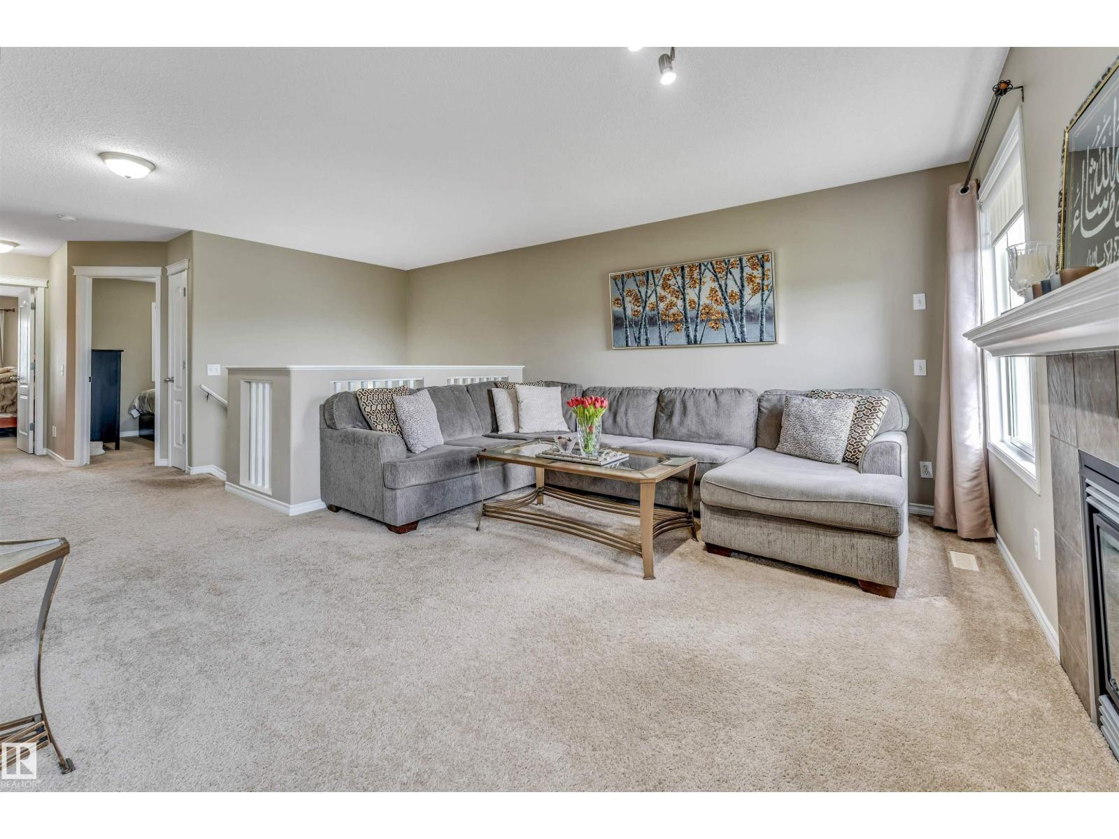143 ELLINGTON CR — photo 42