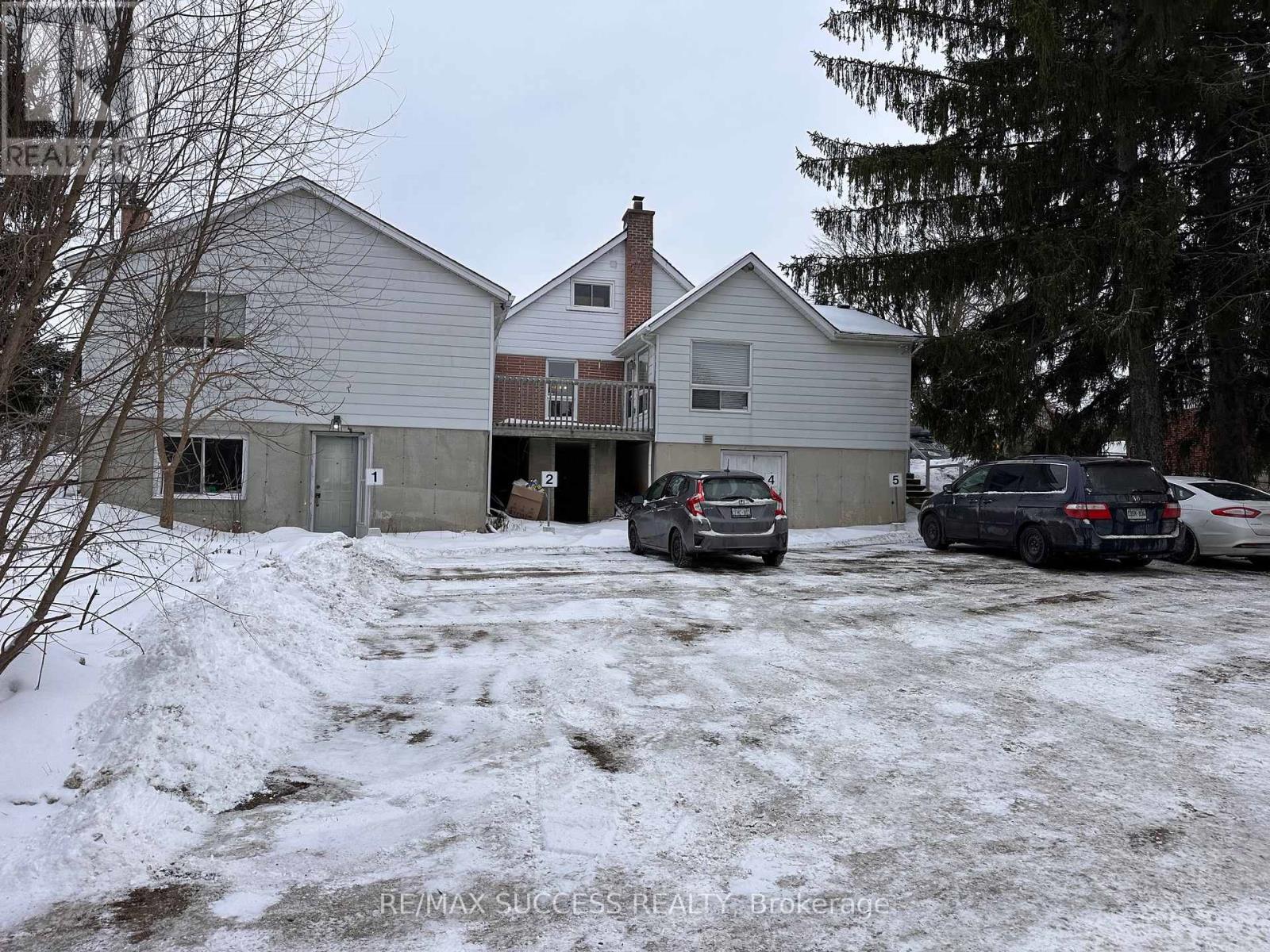 B – 28 BROCK ROAD N