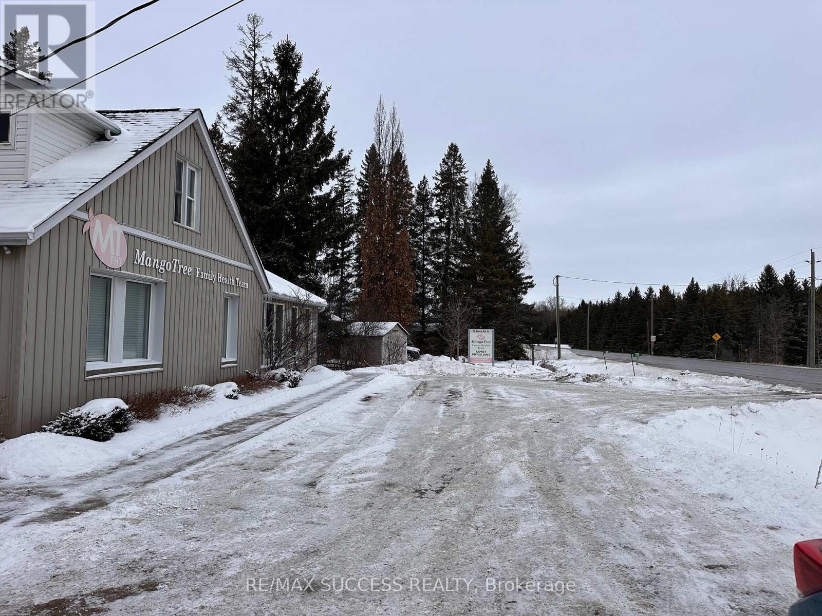 B – 28 BROCK ROAD N