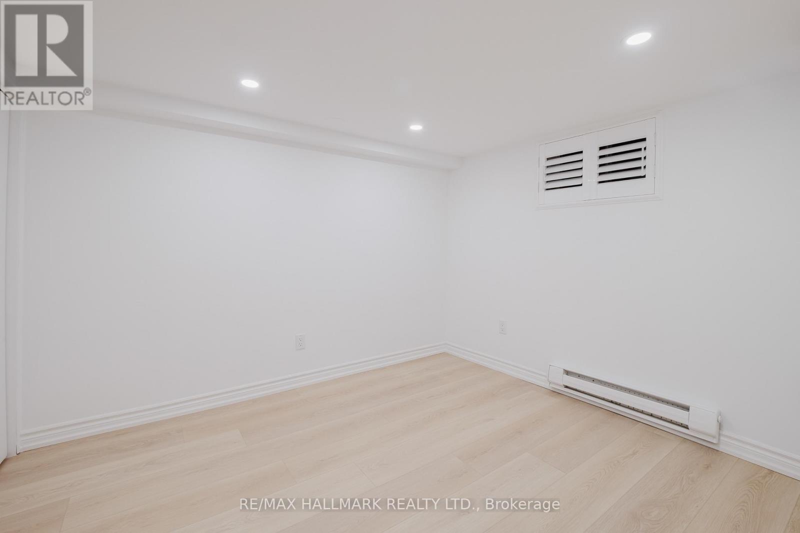18 GLEN STEWART AVENUE - 25