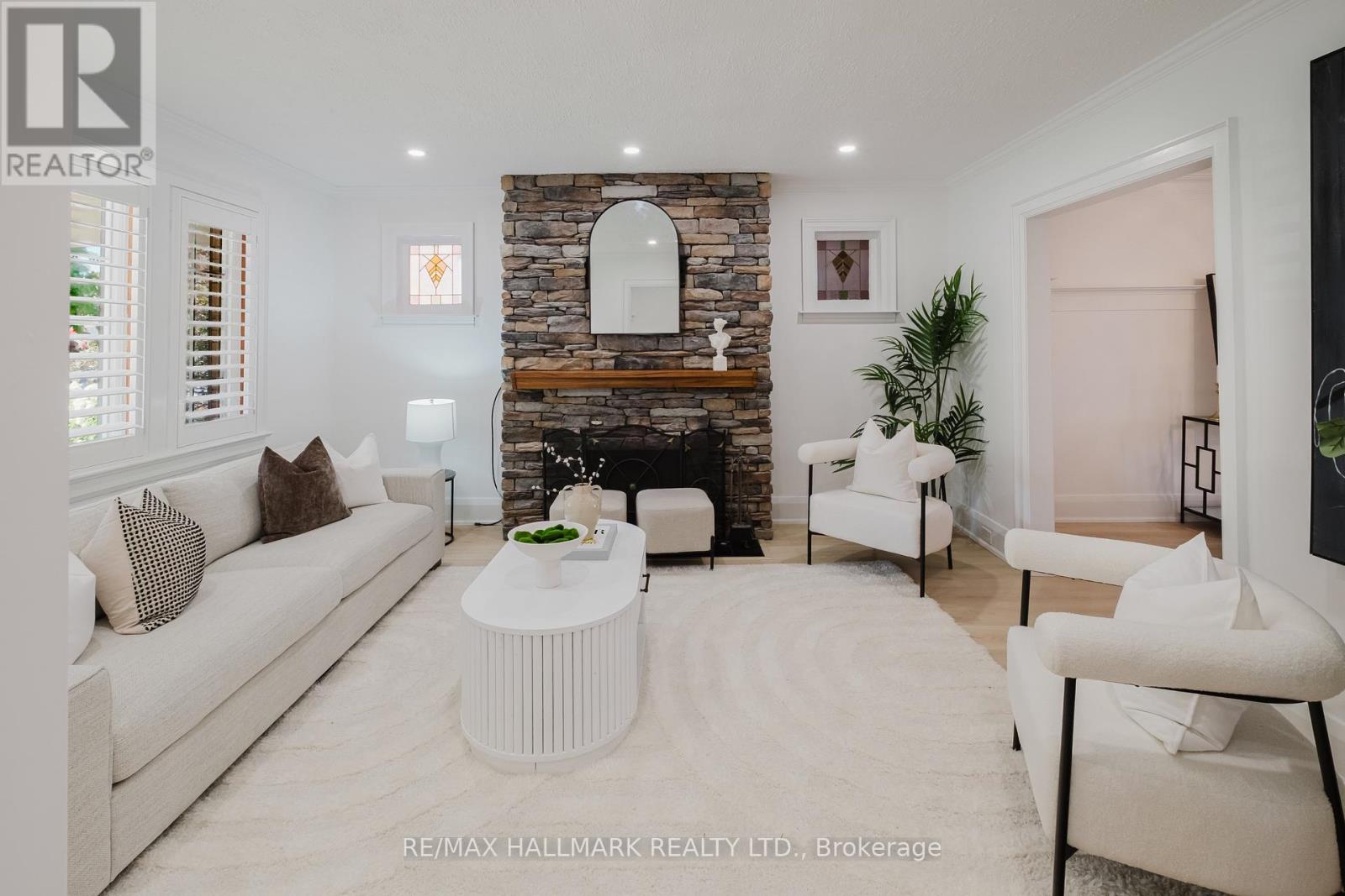 18 GLEN STEWART AVENUE - 8