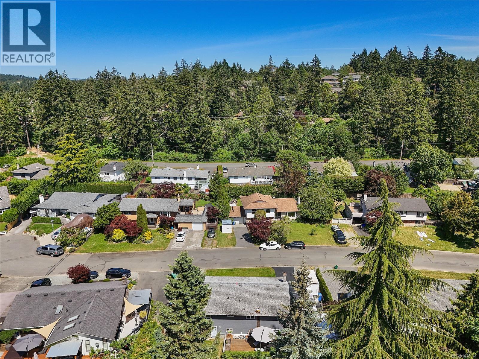 6773 WENDONNA Pl - 66