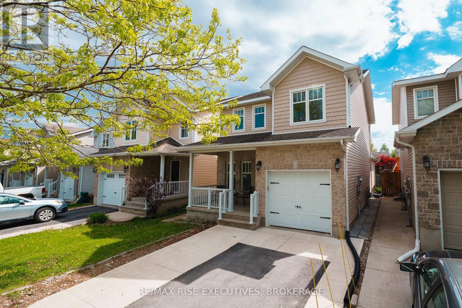 710 MARGARET WAY - 1