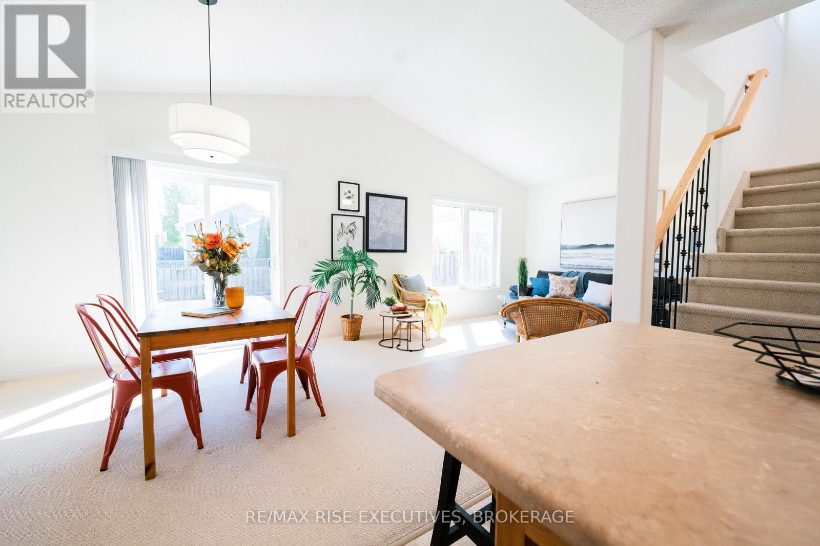 710 MARGARET WAY - 12
