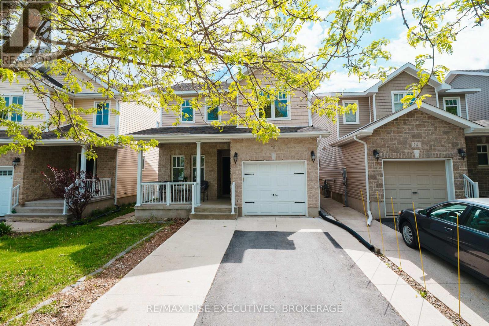 710 MARGARET WAY - 2