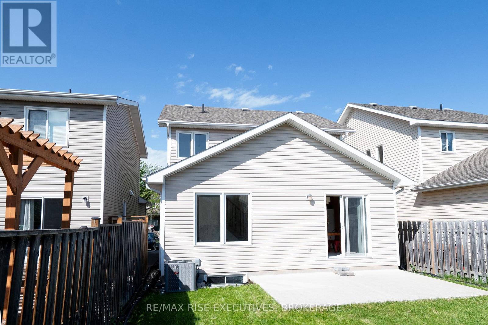 710 MARGARET WAY - 39