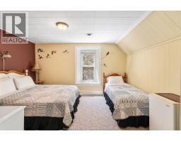 933 West Shore Road, Pelee Island, ON N0R1M0 Photo 16