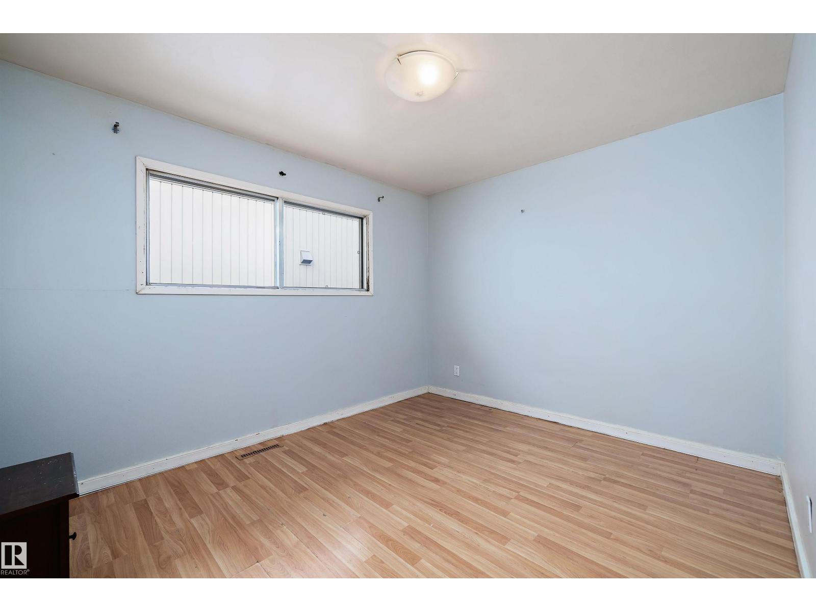 12303 115 AV NW - 10