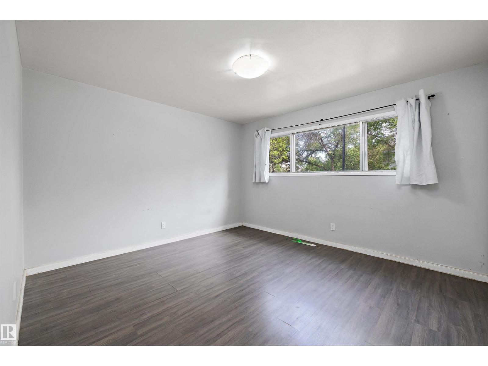 12303 115 AV NW - 16