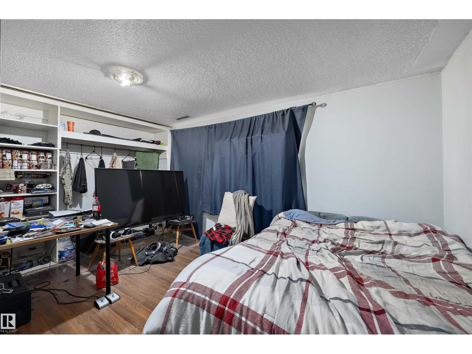 12303 115 AV NW - 32