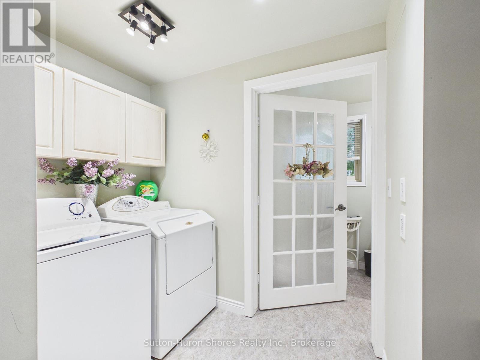 484 SUNSET DRIVE - 19