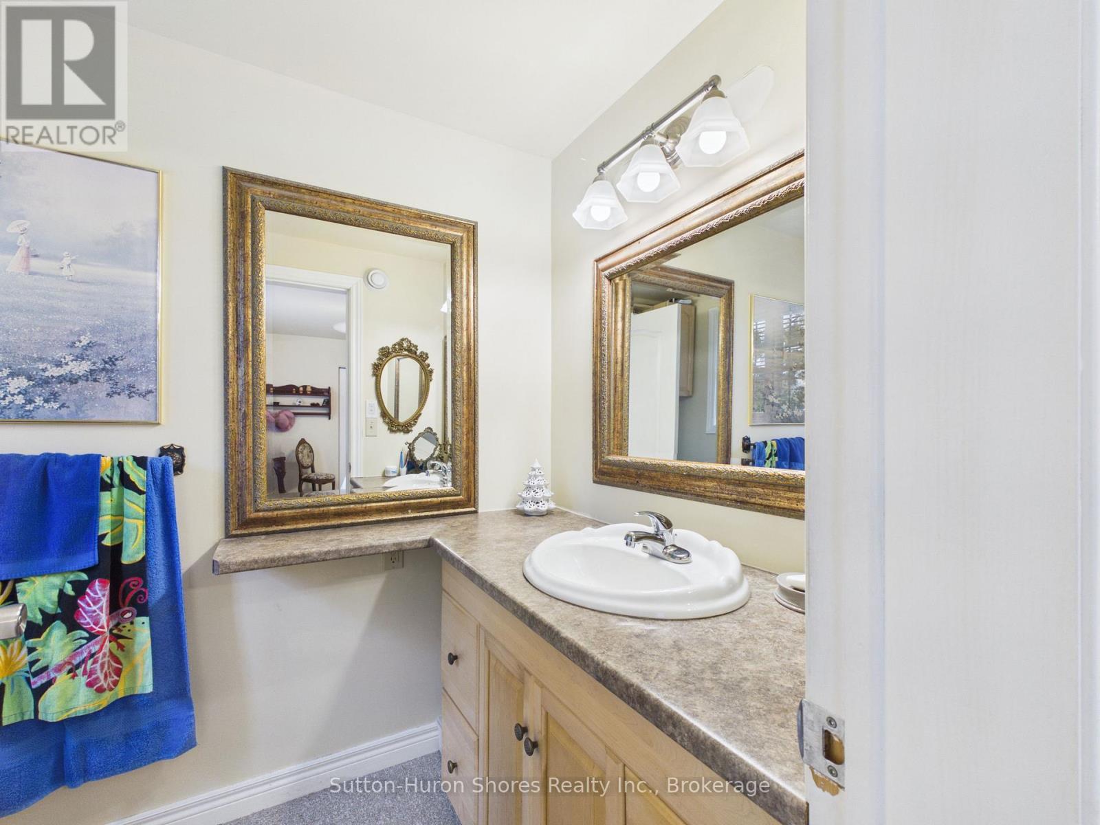 484 SUNSET DRIVE - 23