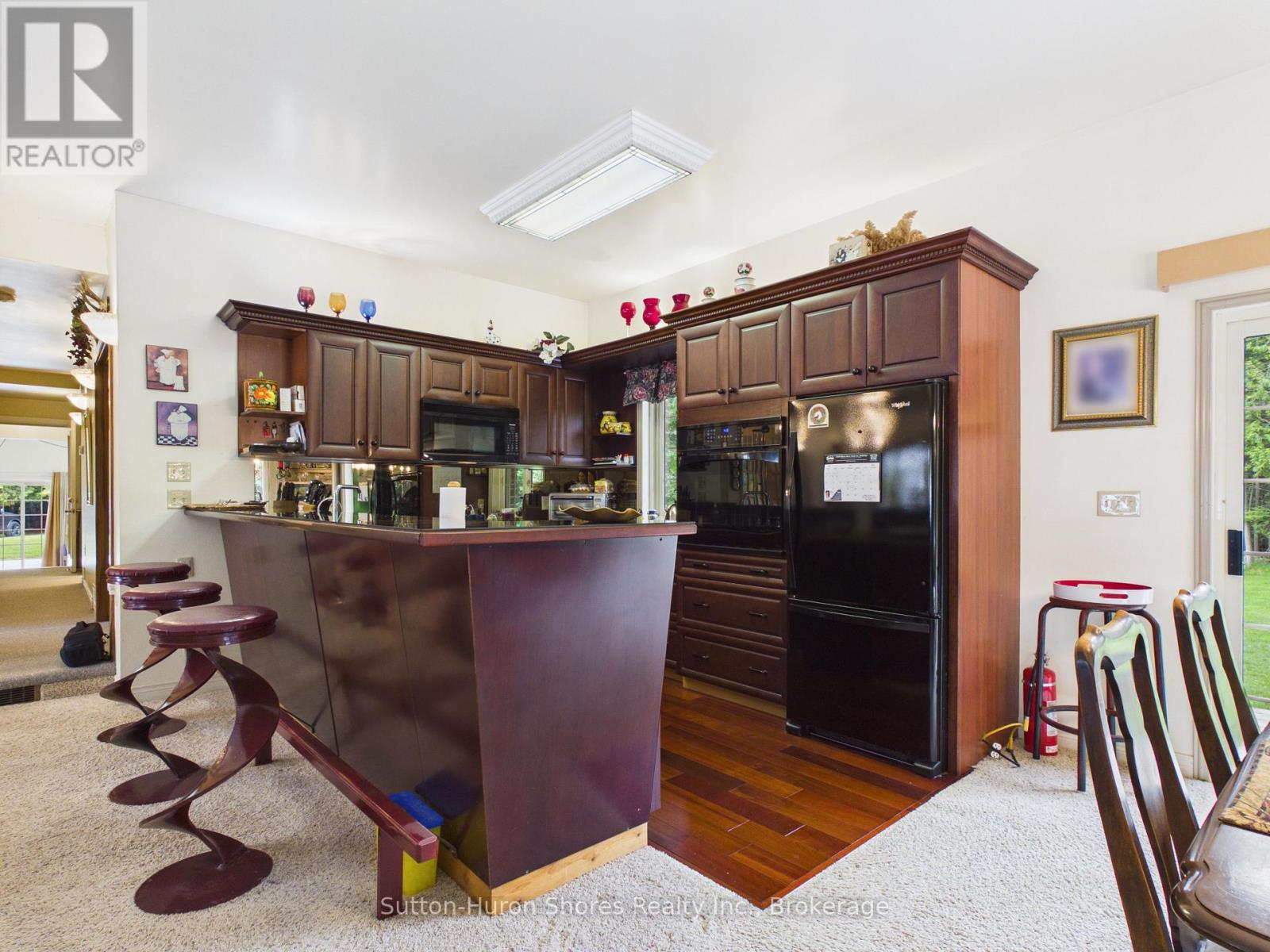 484 SUNSET DRIVE - 16