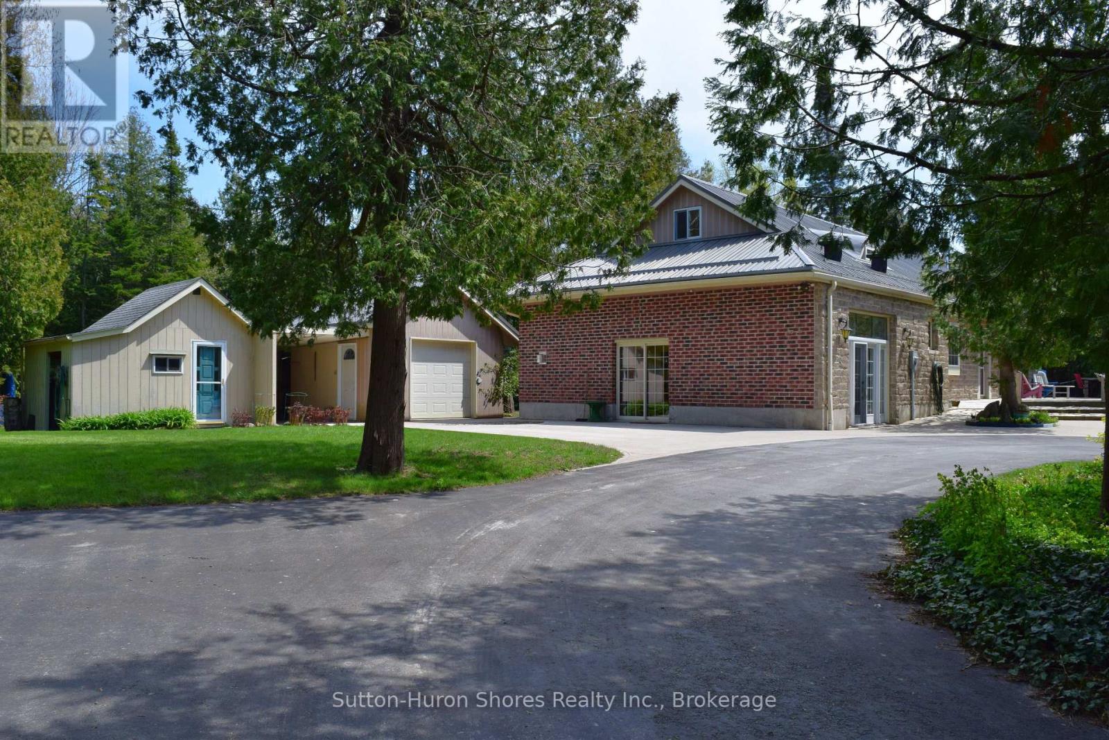 484 SUNSET DRIVE - 38