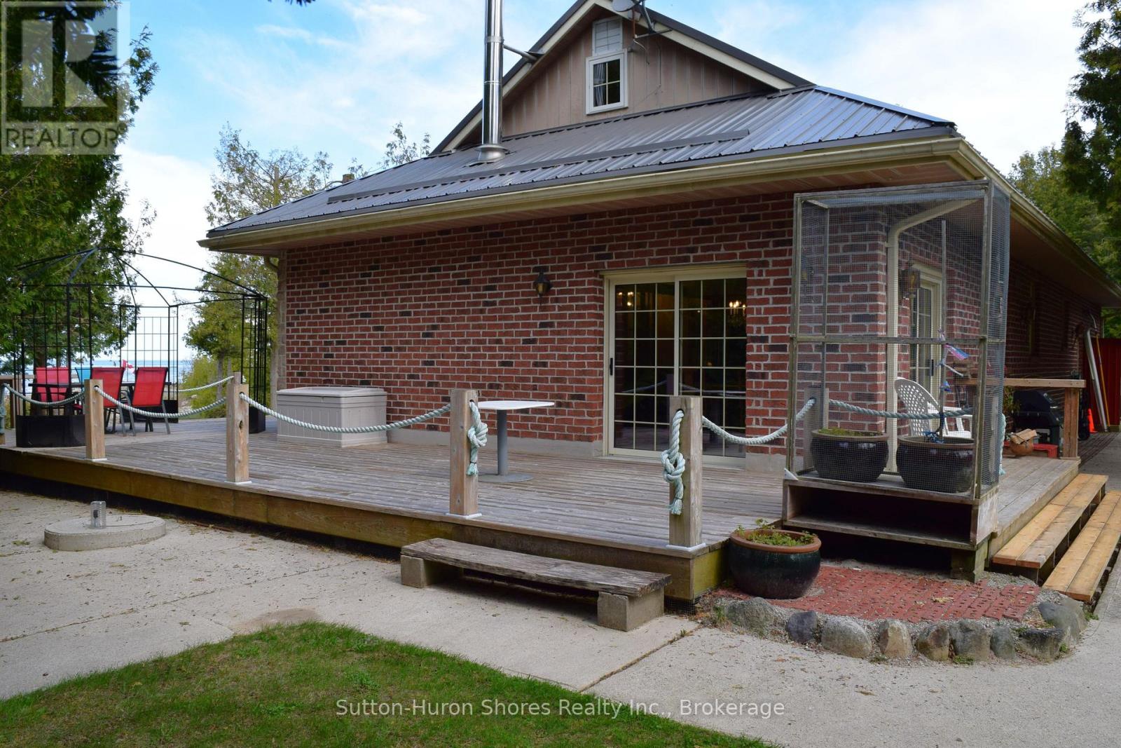 484 SUNSET DRIVE - 7