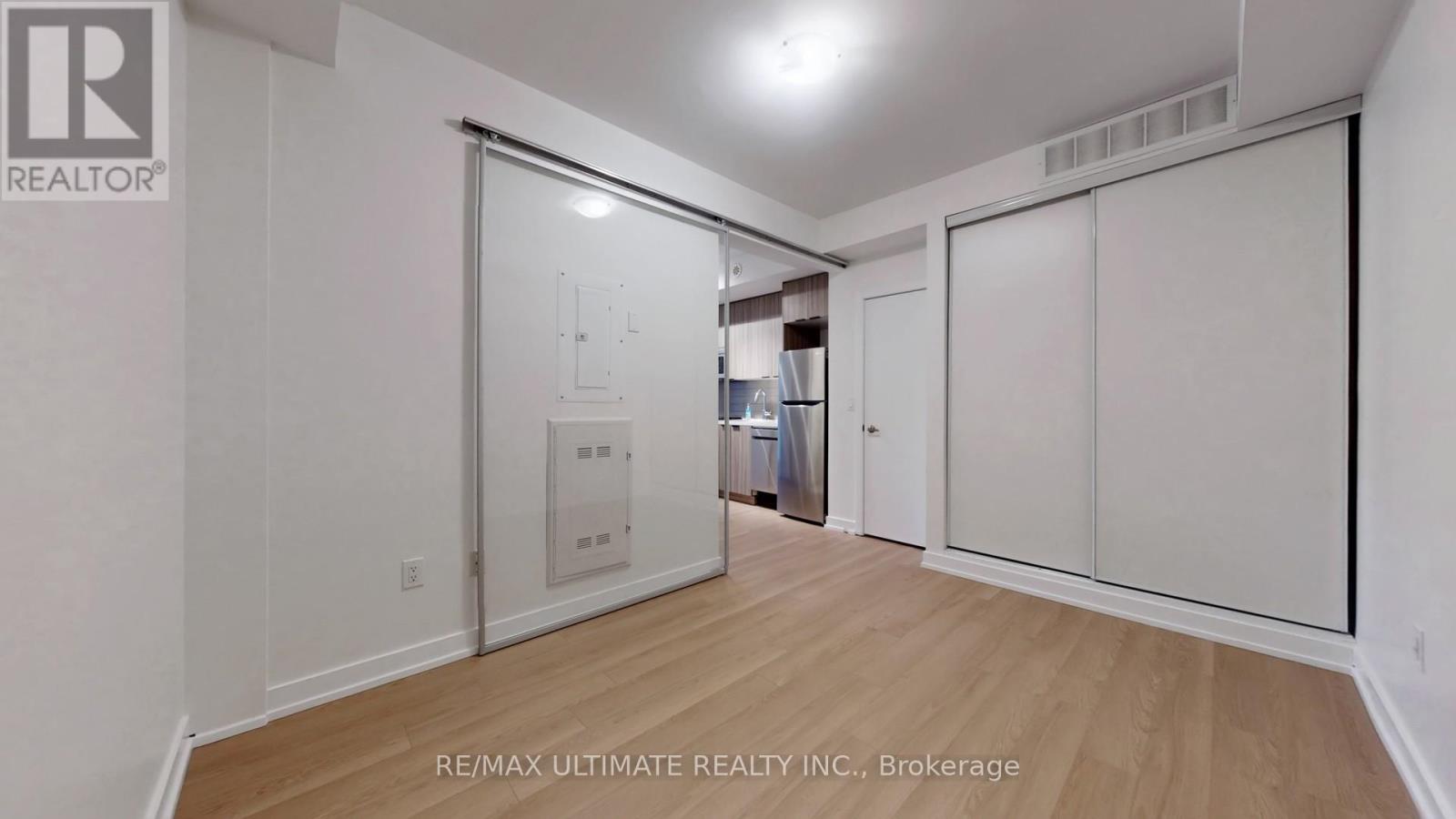 #59 140 BROADVIEW AVENUE - 14