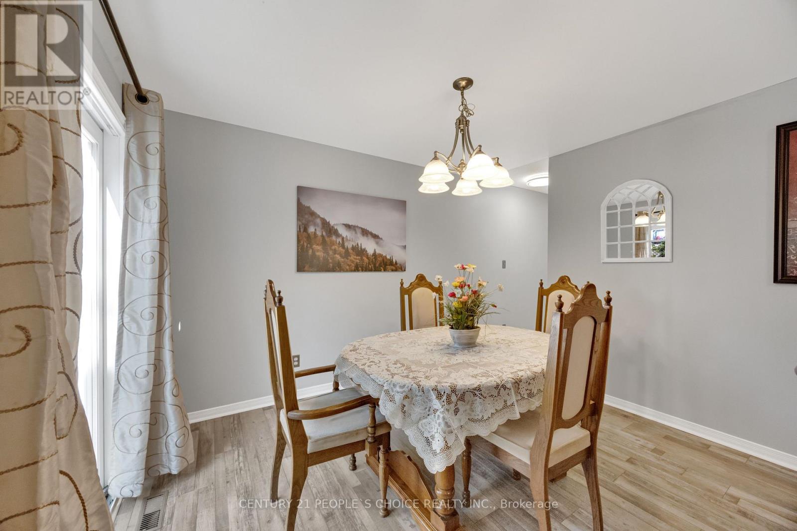 34 PHAIR CRESCENT - 18