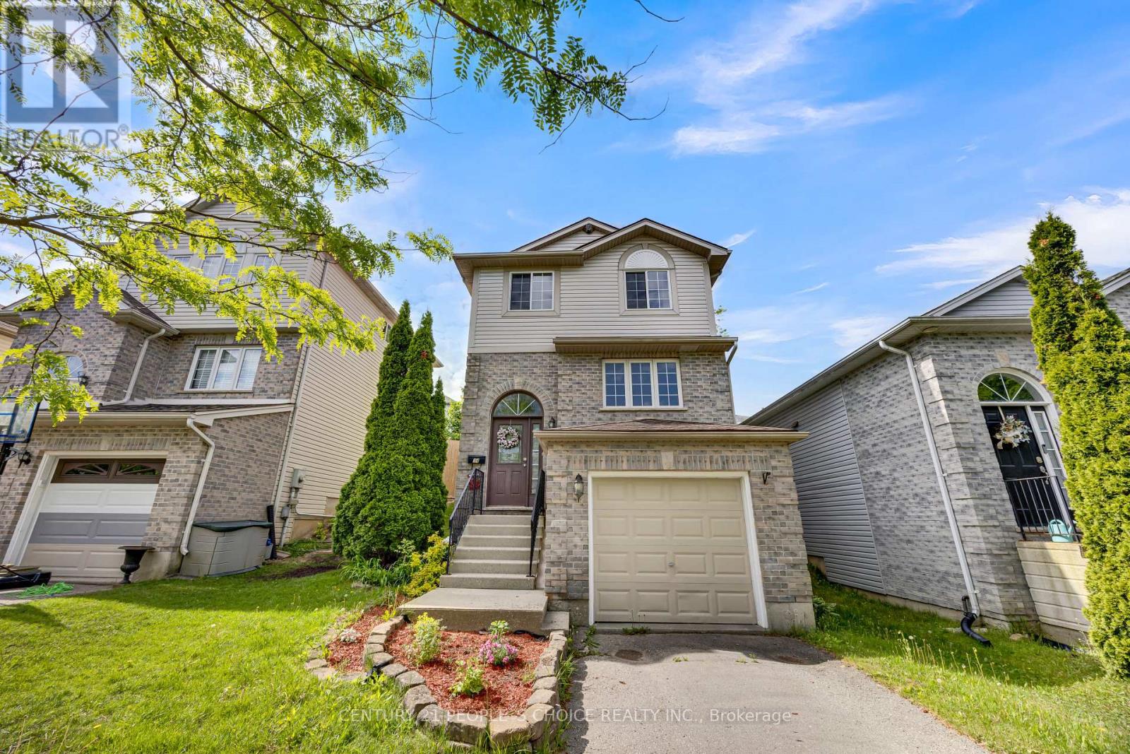 34 PHAIR CRESCENT - Image 2