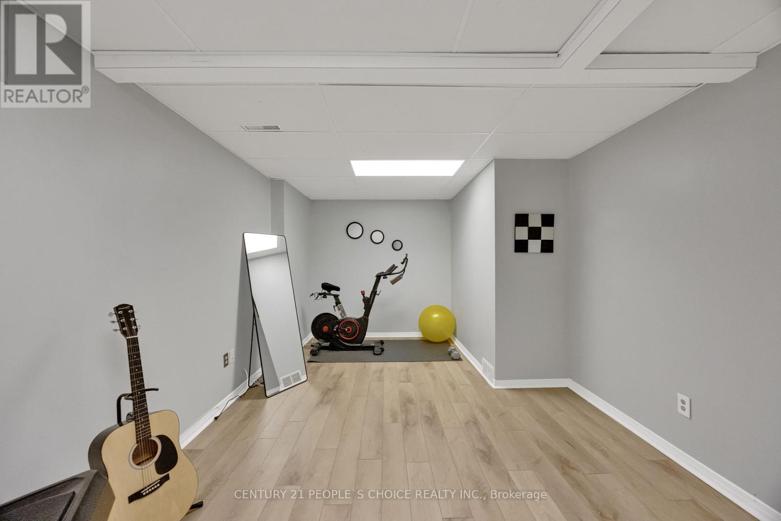 34 PHAIR CRESCENT - 37