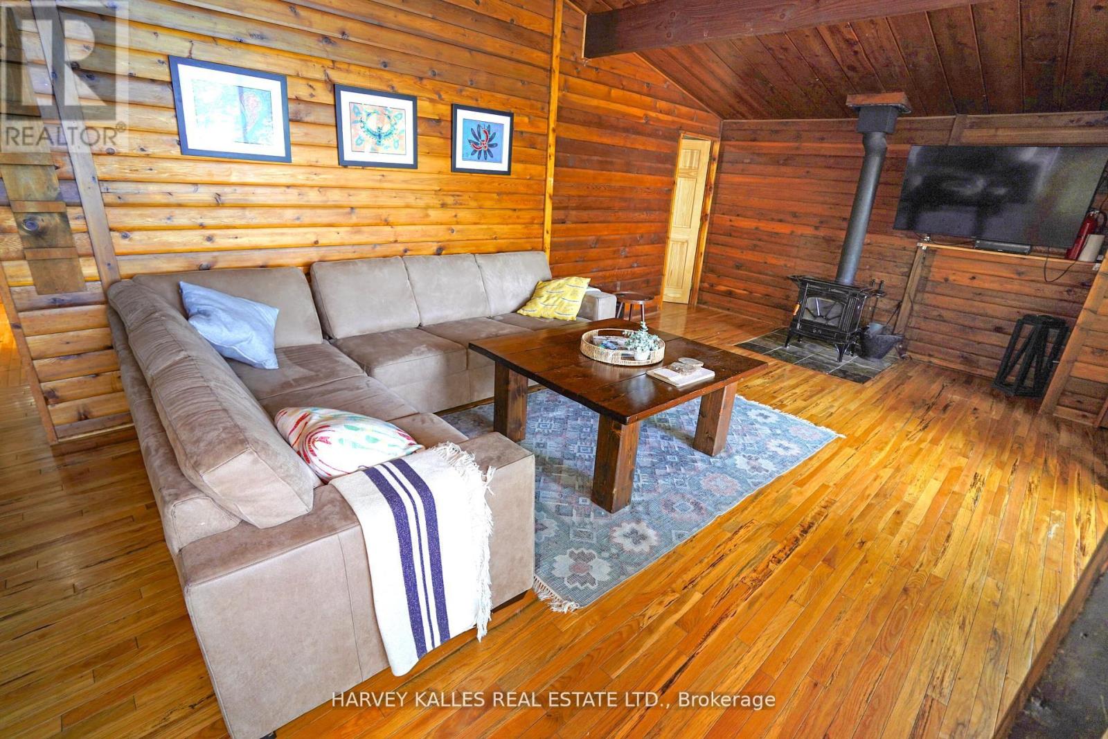 83 PINETREE ROAD - 14