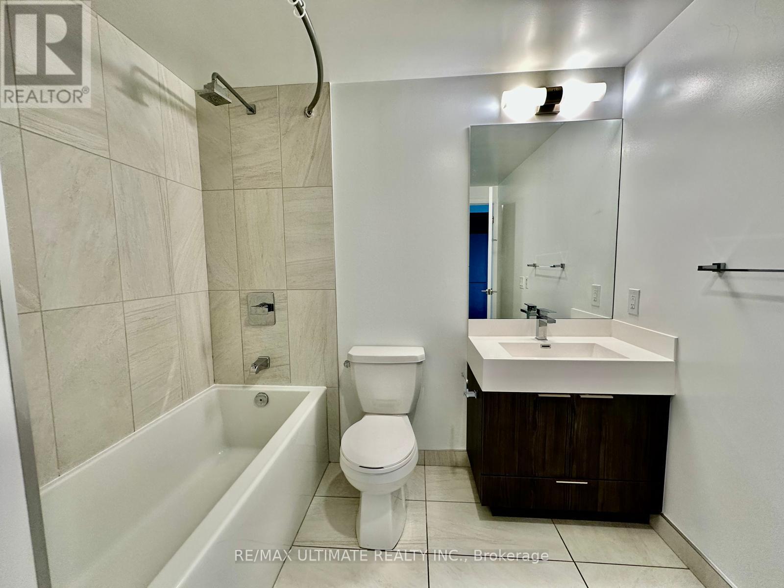 #1611 30 SAMUEL WOOD WAY - 12