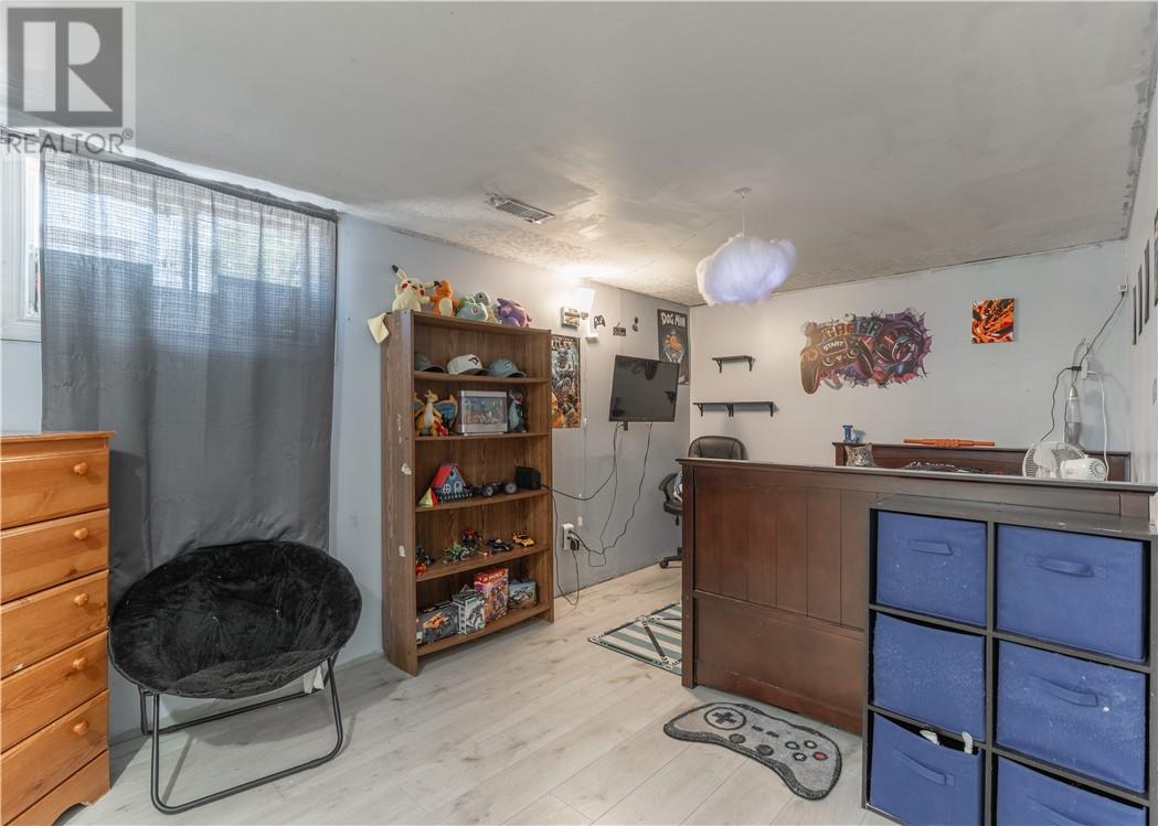 83 Roseland Drive