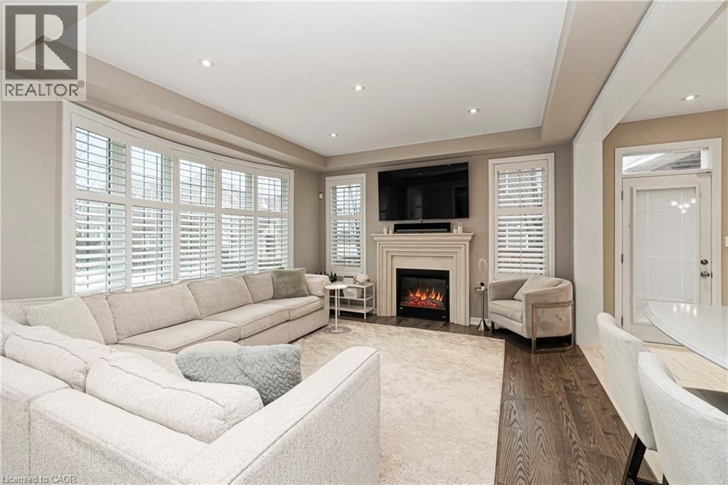 355 WISTERIA Way - 6