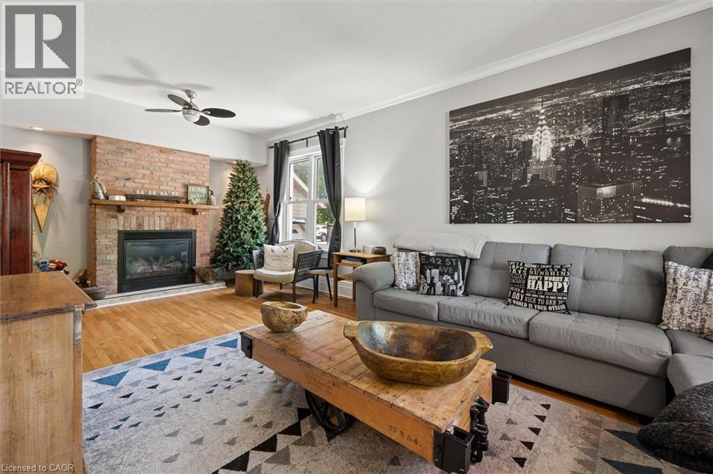 61 MEMORIAL Avenue - 12