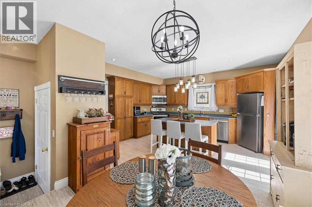 61 MEMORIAL Avenue - 24