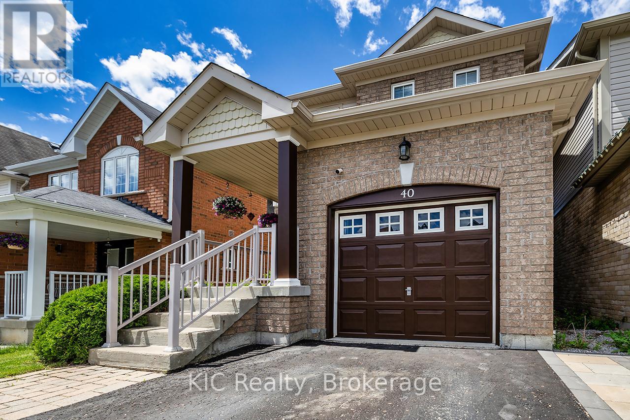 40 PUTTINGEDGE DRIVE - 39