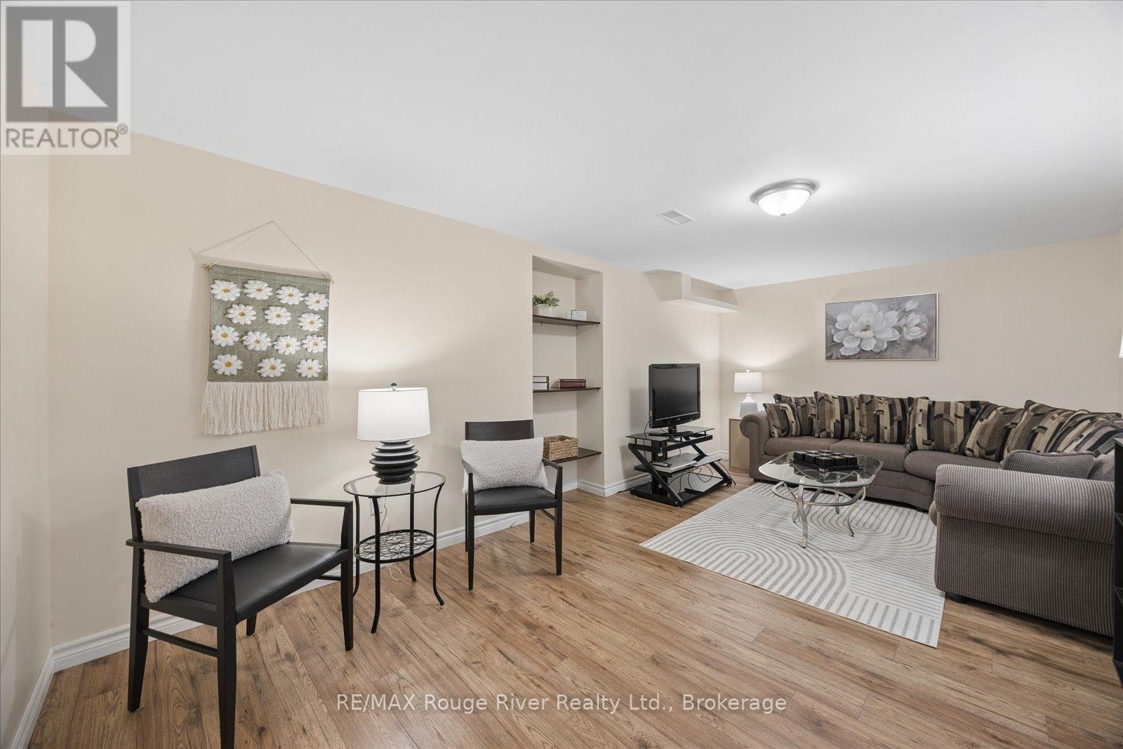 786 GREENBRIAR DRIVE - 22