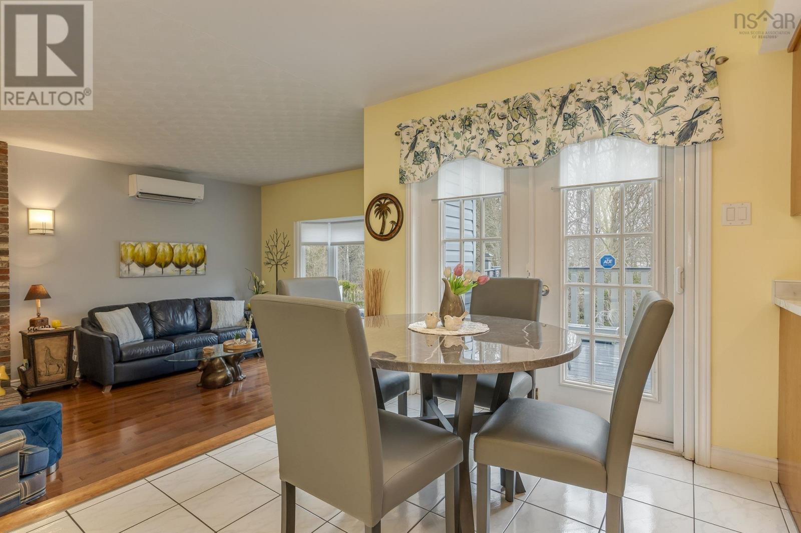 10 Abbey Dale Court - 19