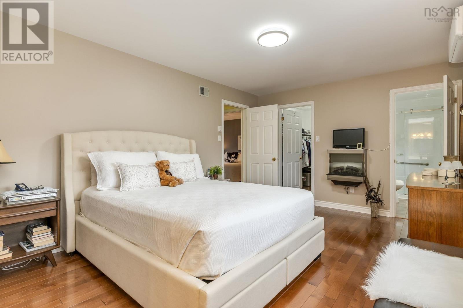 10 Abbey Dale Court - 32