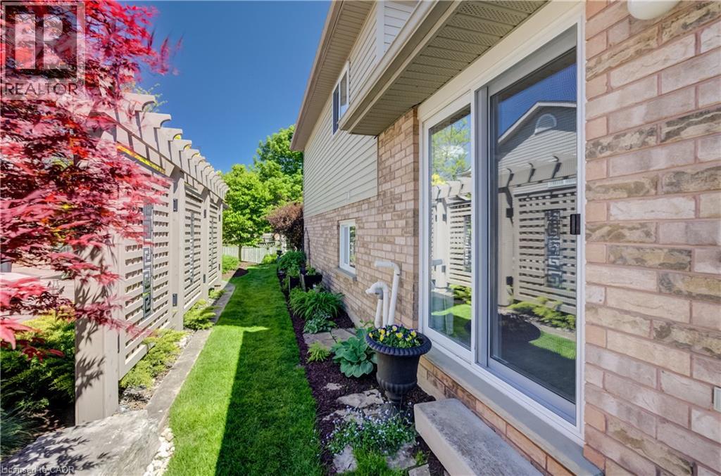27 BITTERNUT Place - 33