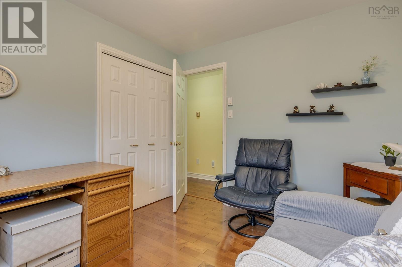 10 Abbey Dale Court - 38