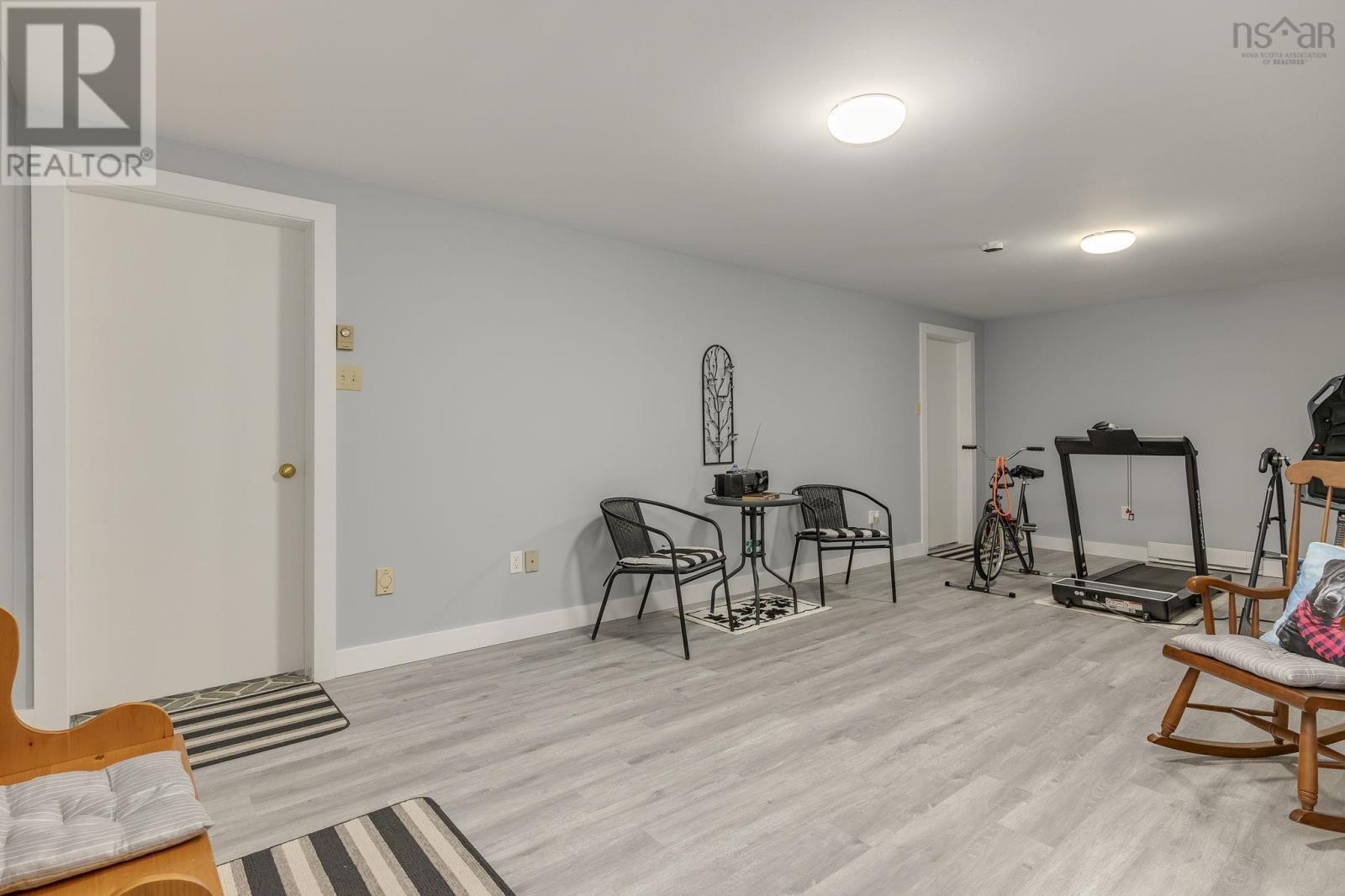 10 Abbey Dale Court - 45