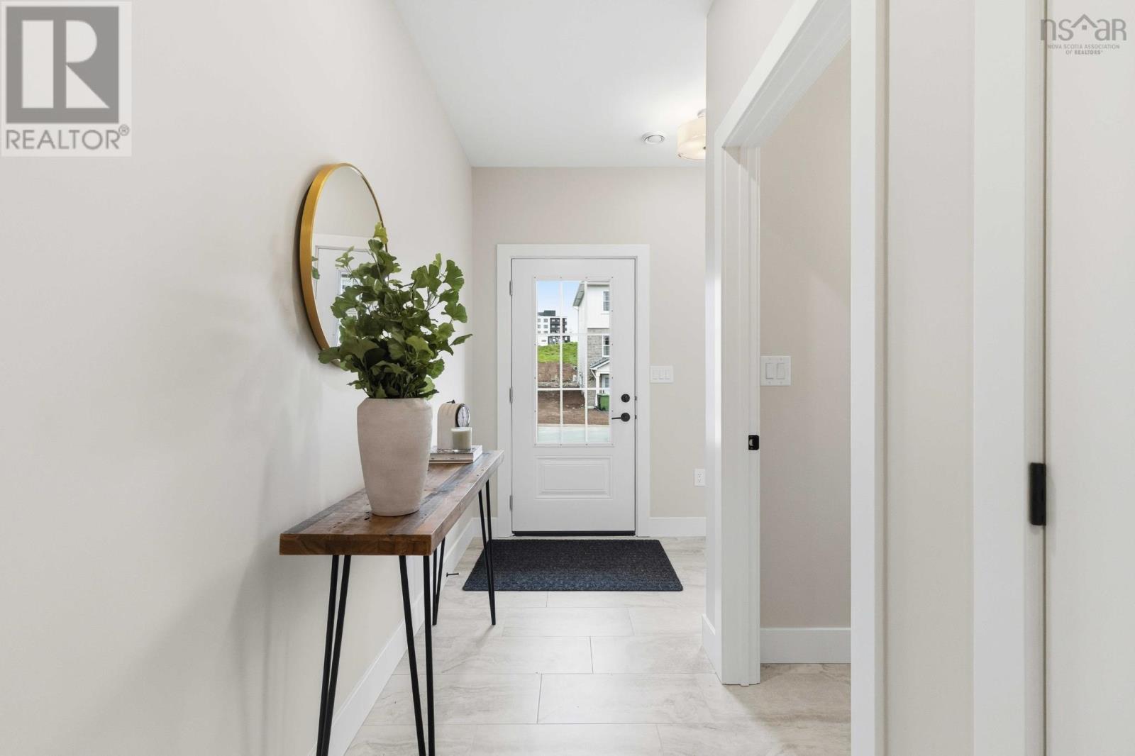 PC-42 29 Pearlgarden Close - Image 3