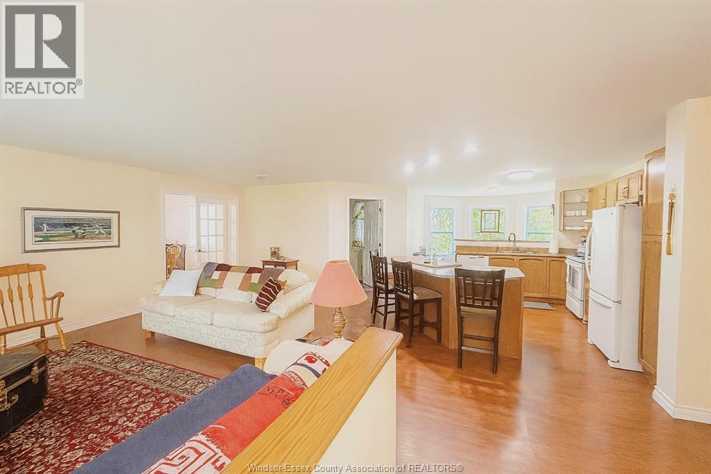 761 East West ROAD - 11