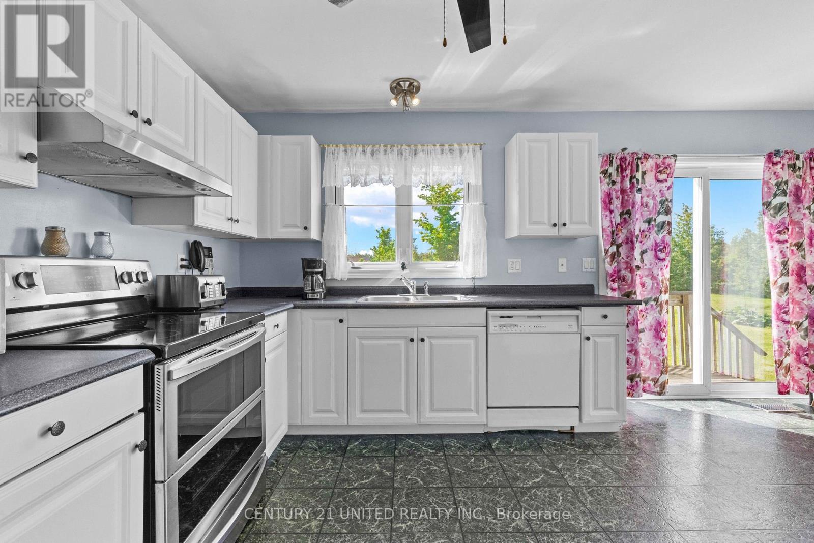 209 LONSBERRY LANE - 10