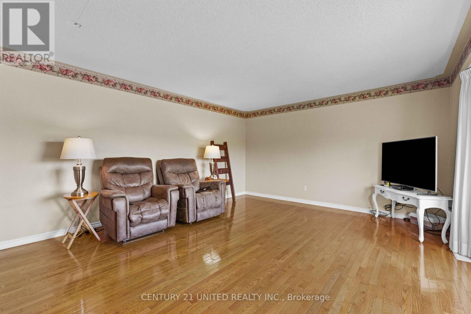 209 LONSBERRY LANE - 7