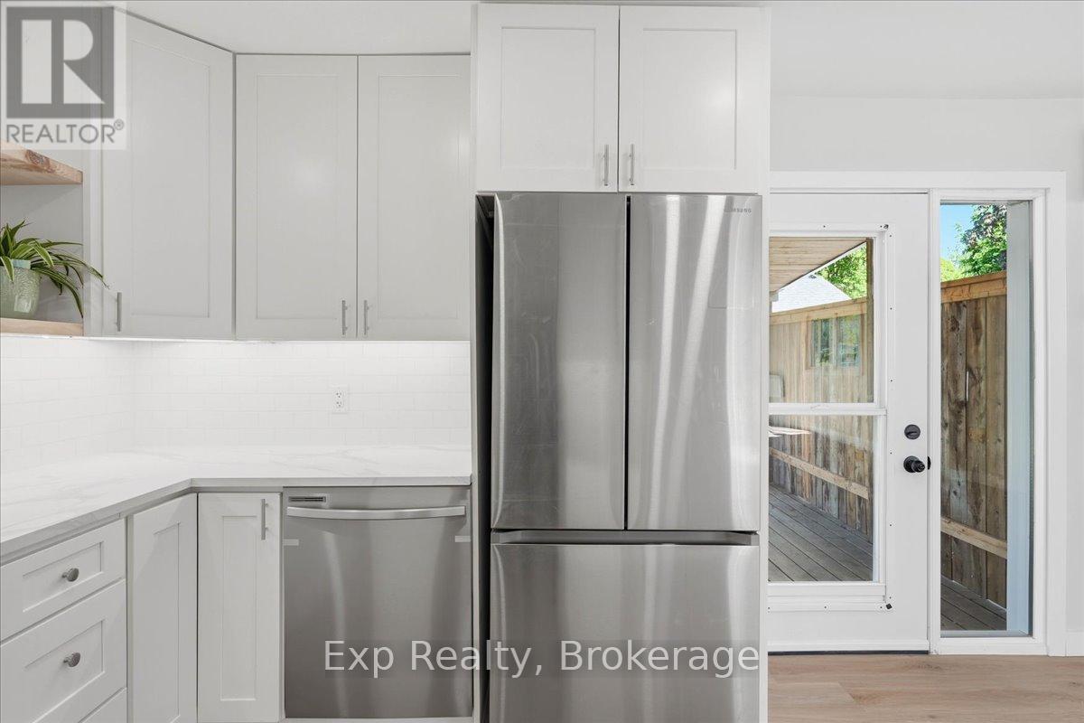 110 HASTINGS DRIVE - 15