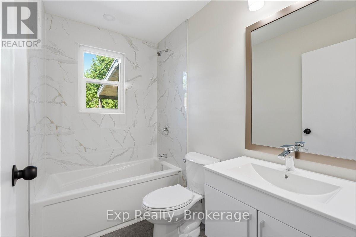 110 HASTINGS DRIVE - 22