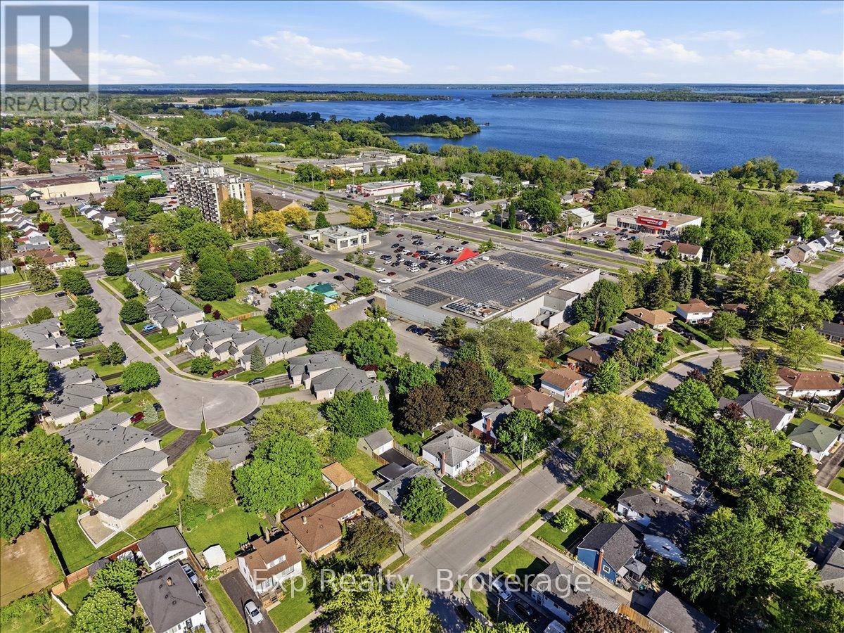 110 HASTINGS DRIVE - 34