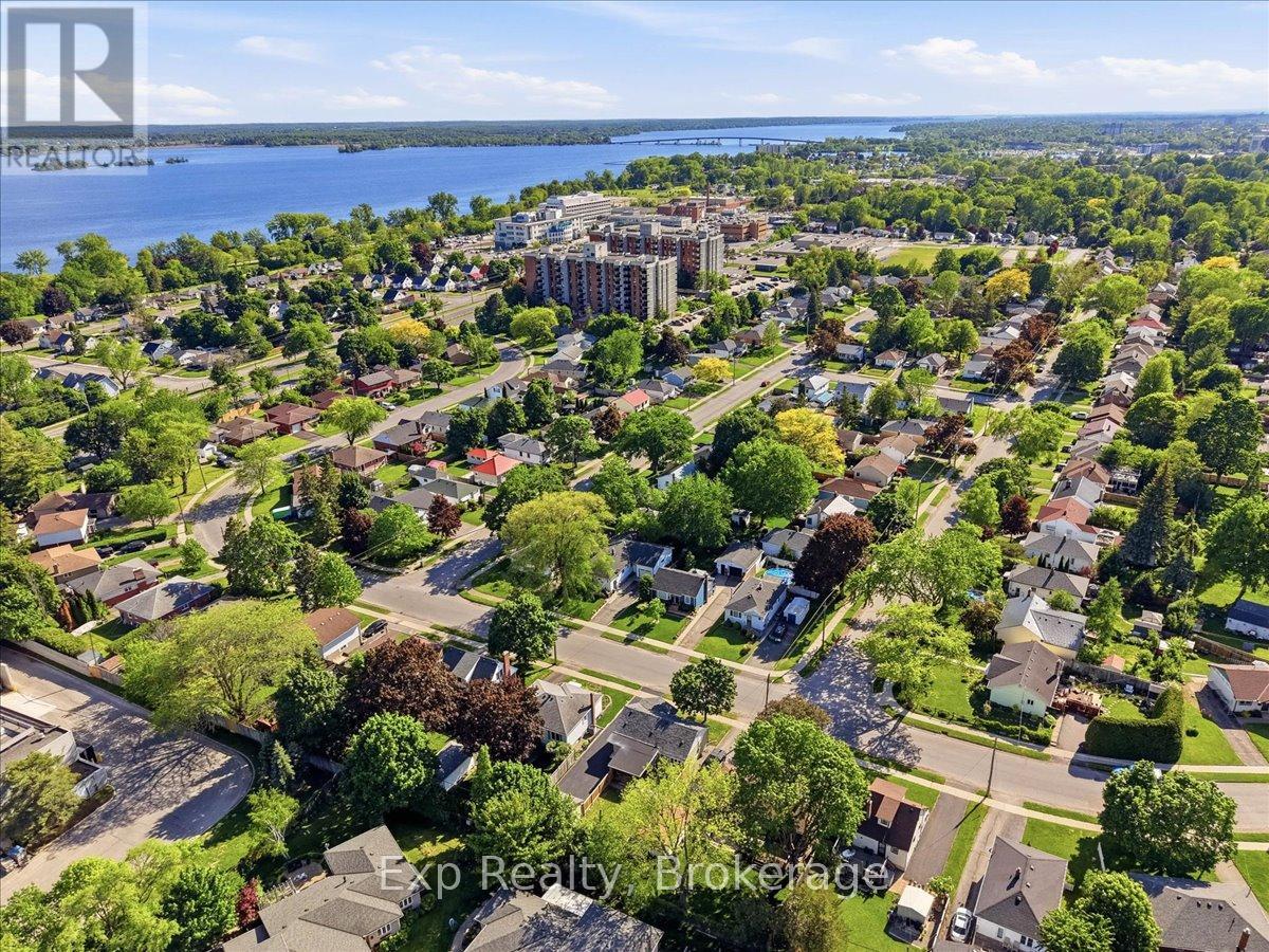 110 HASTINGS DRIVE - 36