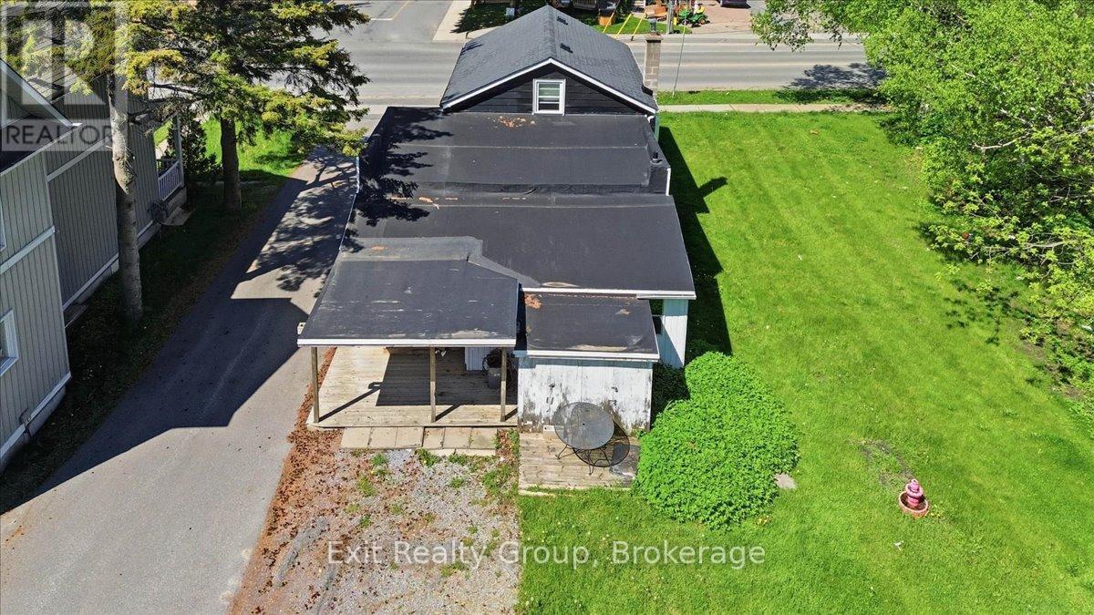 27 YOUNG STREET - 22