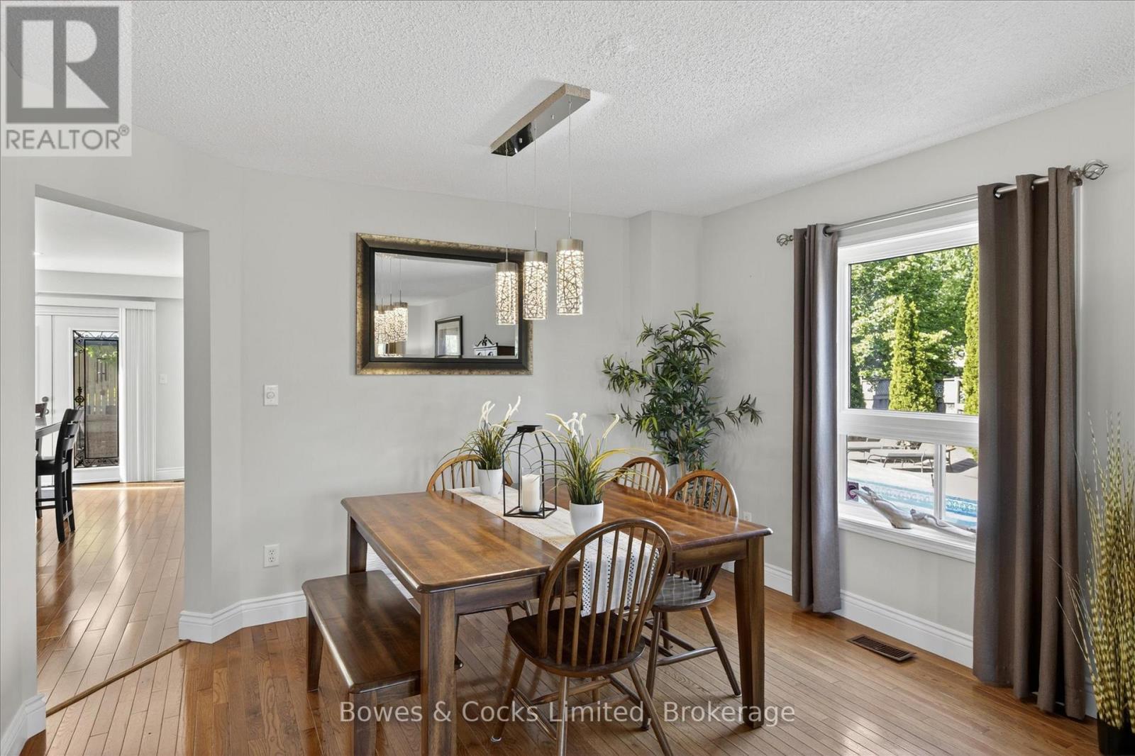 27 CARSON COURT - 11