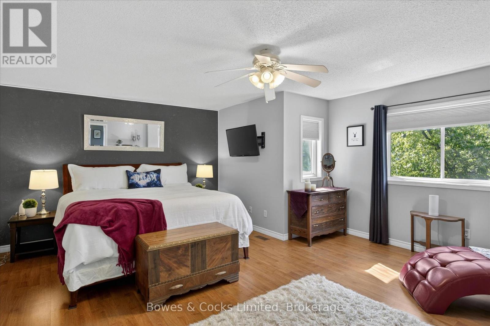 27 CARSON COURT - 25