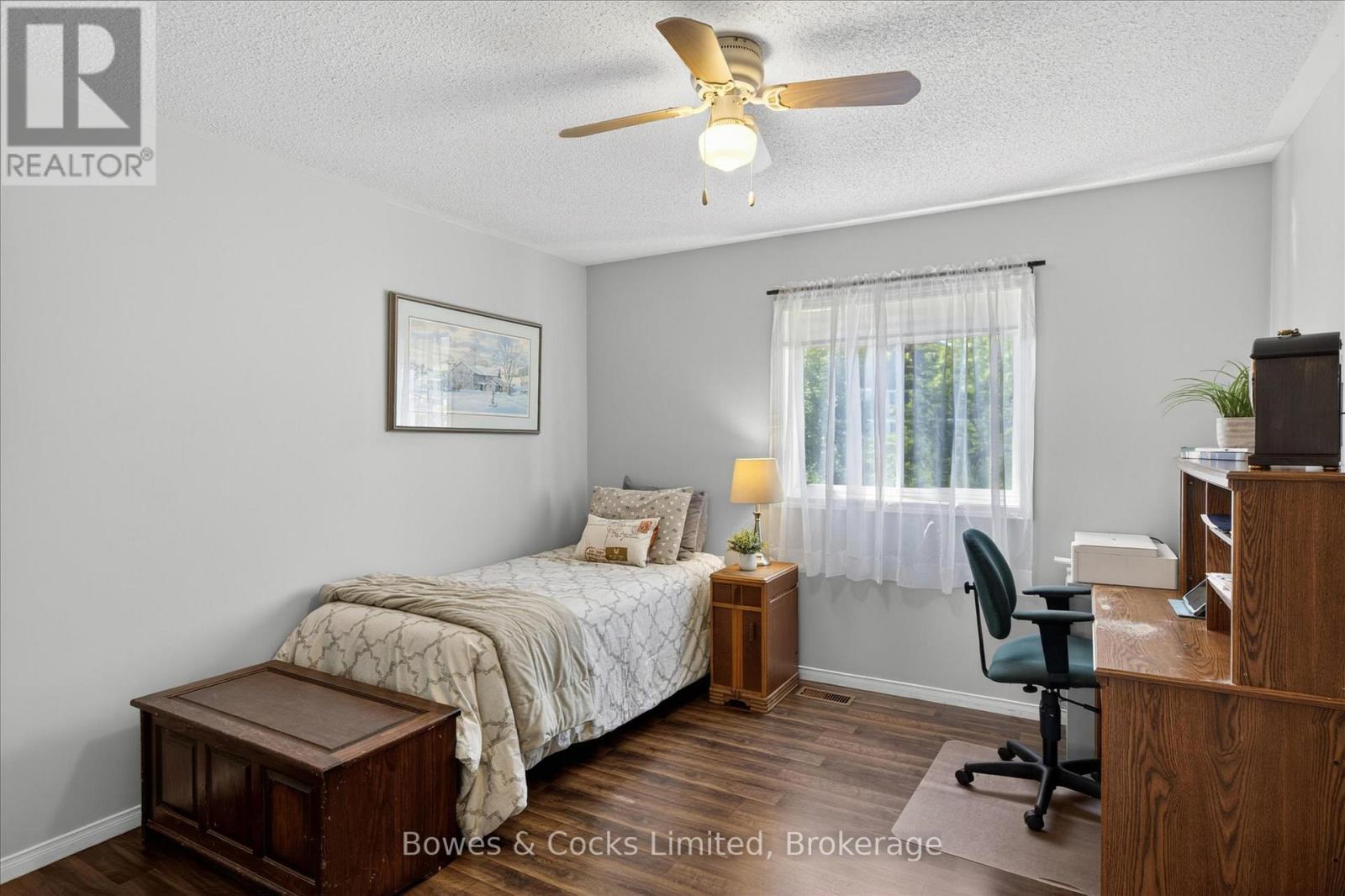27 CARSON COURT - 31