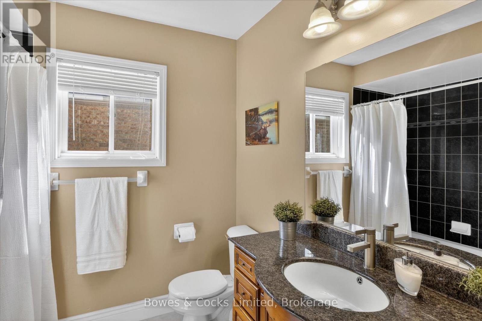 27 CARSON COURT - 34